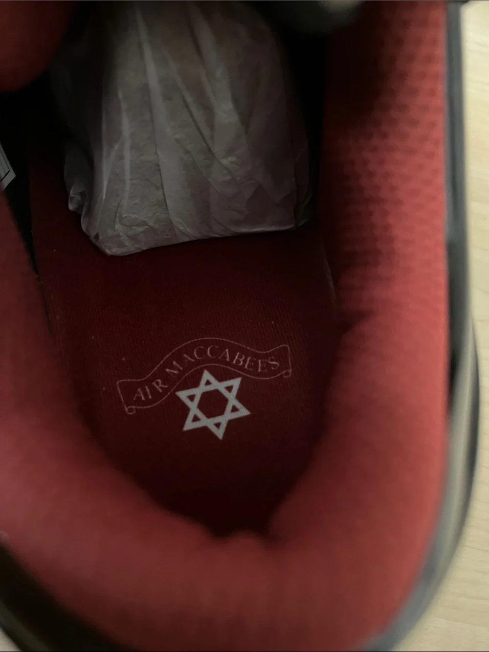 air Maccabees Low Top (black) Sneakers with Red Lining